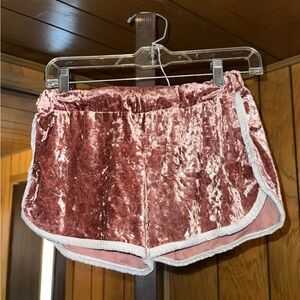 Women’s velvet shorts